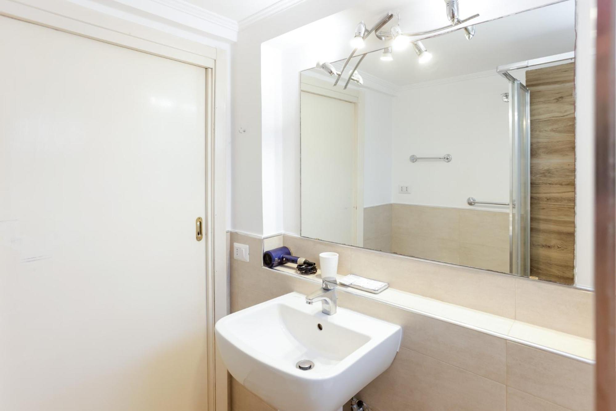 Galiani 20 Apartment Naples Exterior photo